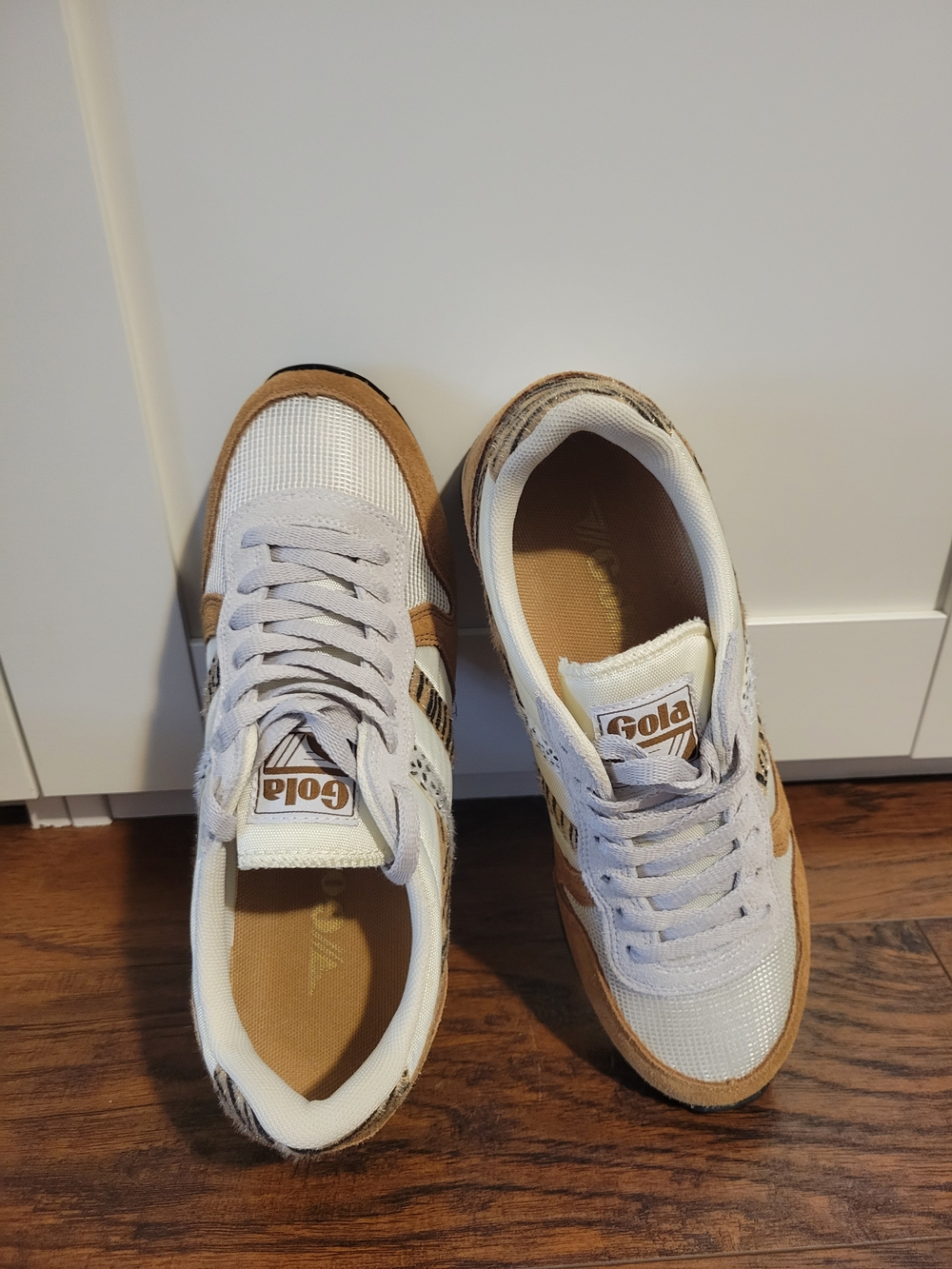 Gola Women’s Cream & Tan Sneakers with Animal-Print Accents - Picture 3 of 13